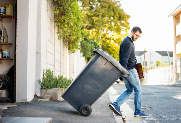 Best Furniture Removal  in Kronenwetter, WI
